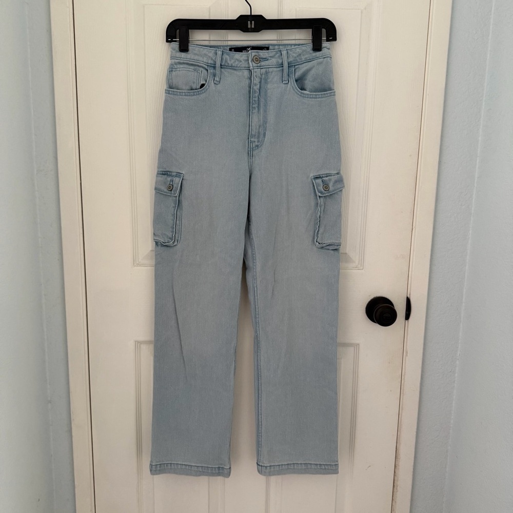 Hollister Ultra High-rise Relaxed Cargo Dad Jeans Size 1 / 25